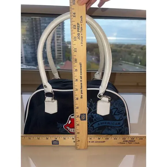 Cleveland Indians Women’s Handbag / Purse - Picture 4 of 15